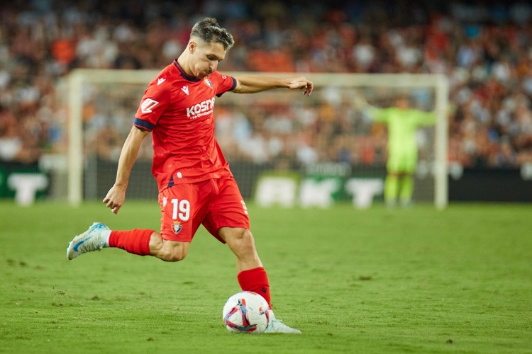 罗马诺:拜仁边锋萨拉戈萨将租借塞尔塔,含买断选项总价1300万欧