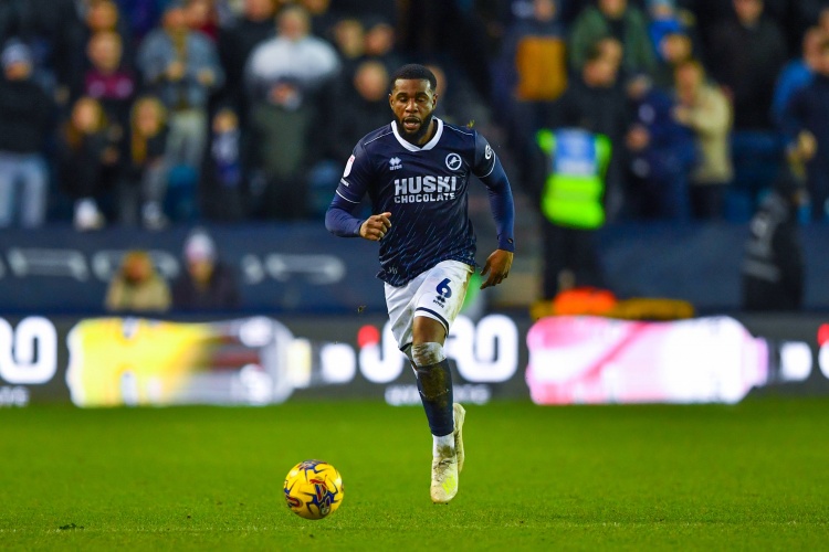 记者：谢菲联接近签下米尔沃尔中卫坦甘加，转会费700万到800万镑