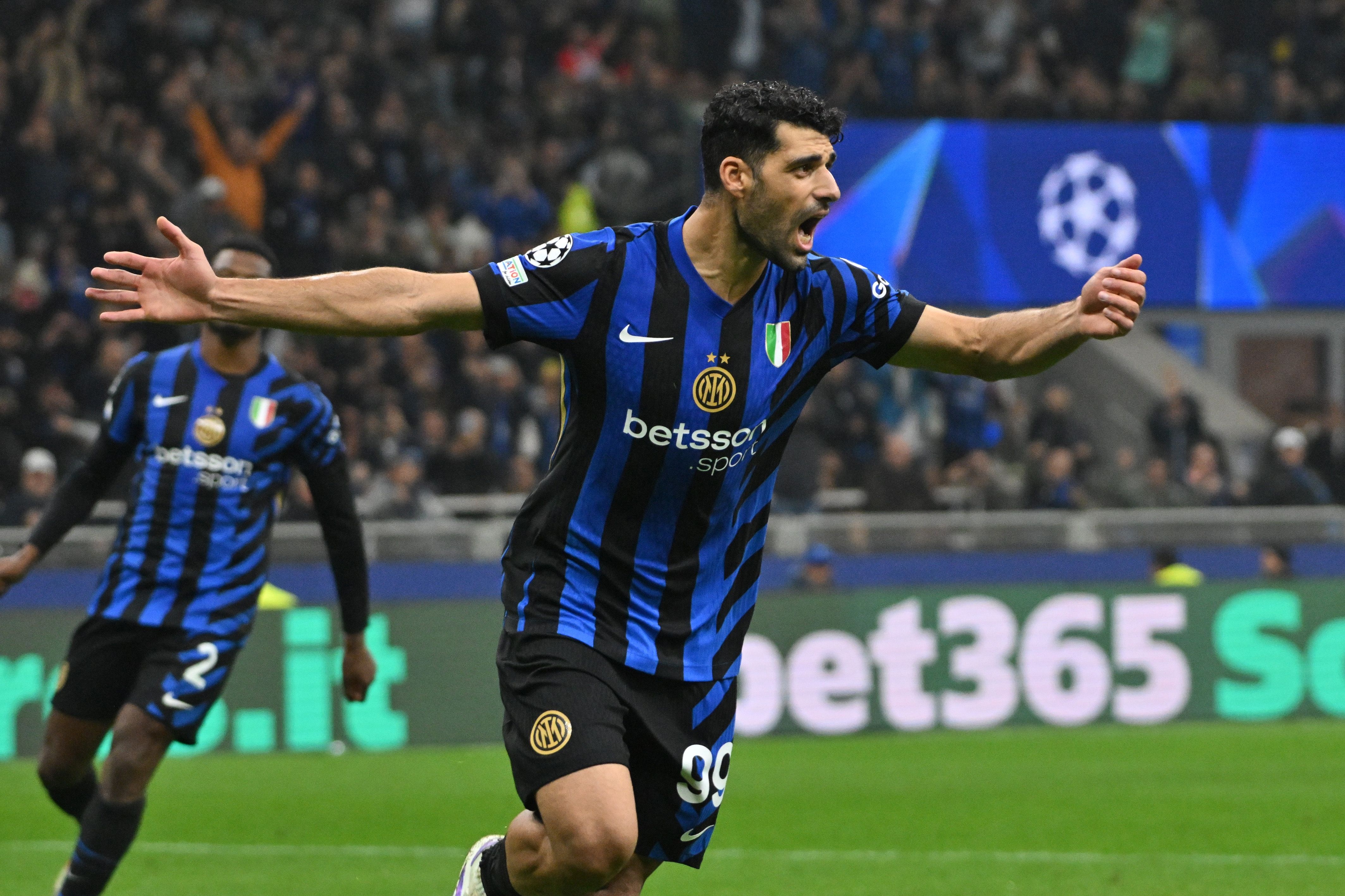 记者:埃因霍温和帕纳辛纳科斯对塔雷米感兴趣,前者目前领跑