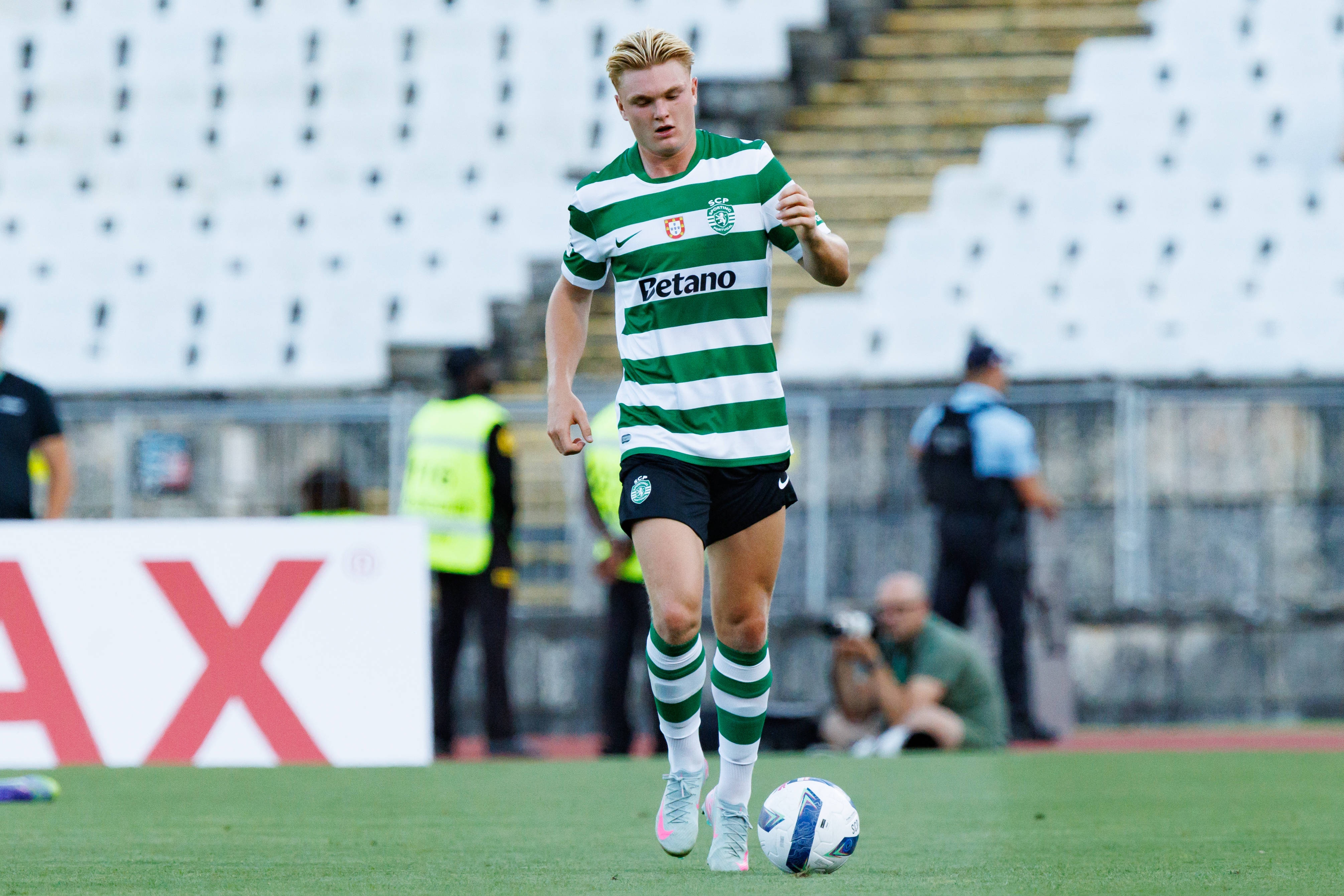 罗马诺：葡萄牙体育前锋哈德尔今日飞往德国，即将加盟莱比锡