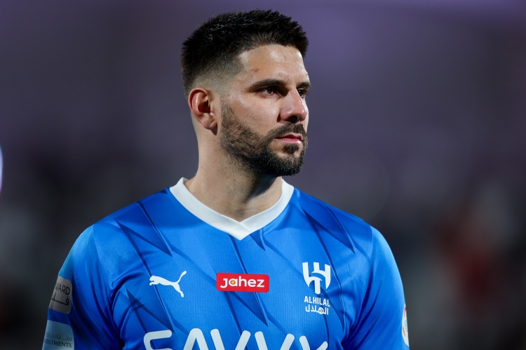 罗马诺:米特洛维奇加盟赖扬交易完成,所有文件都已签署