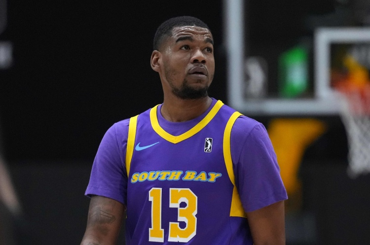 场均23+5+8&多支CBA球队追求!美记:梅森-琼斯加盟珀斯野猫队